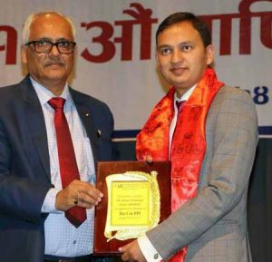 सर्बाधिक प्रिमियम संकलन गर्ने: अभिकर्ता भण्डारी