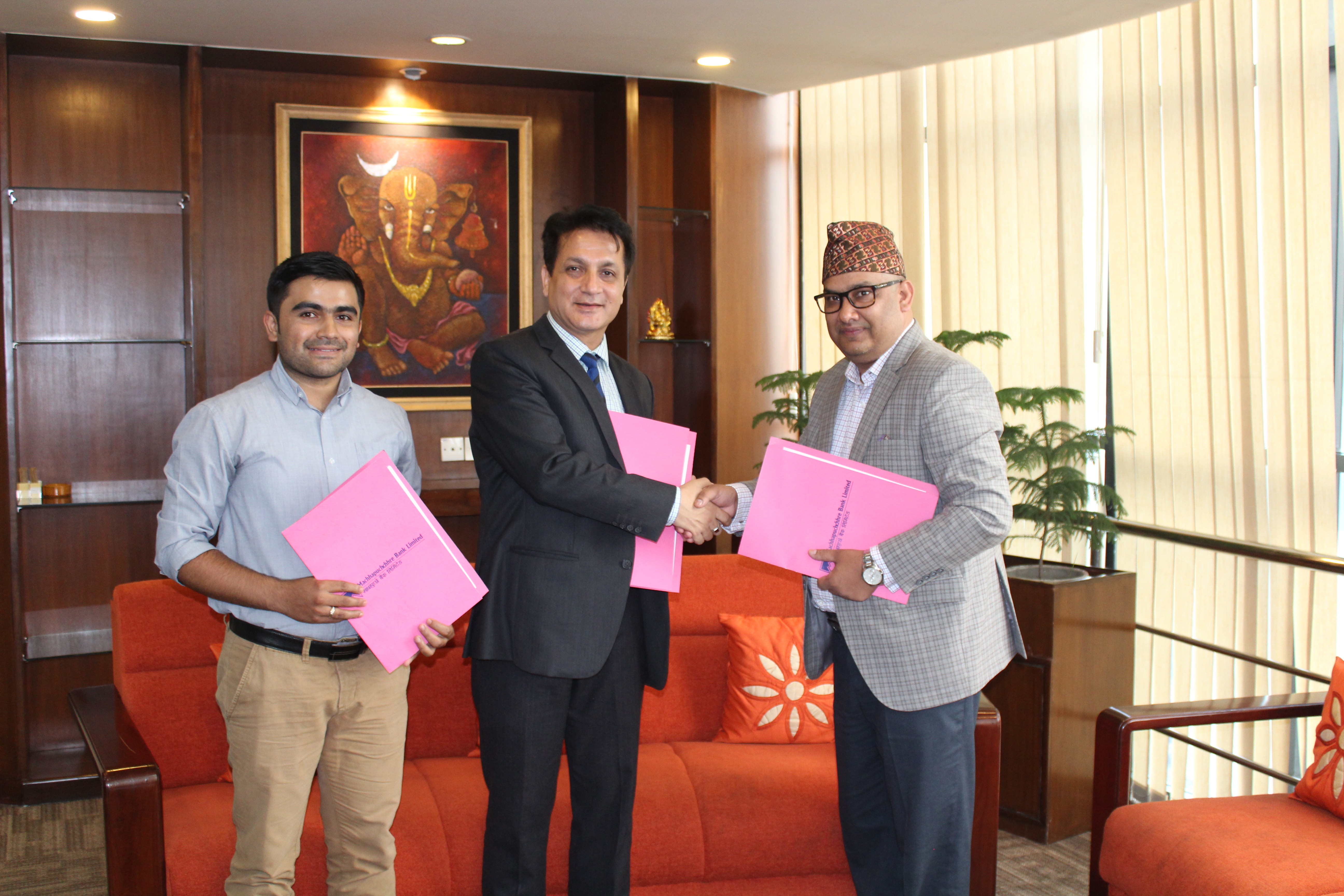 माछापुच्छ्रे बैंक र रियान्डा बिजसर्भ बीच वित्तीय साक्षरता सम्बन्धी सम्झौता