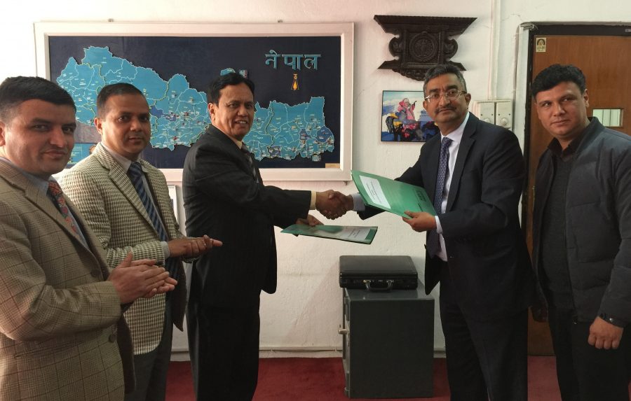 शिखर इन्स्योरेन्स र नेपाल बैंक बीच बीमा सेवा सम्झौता