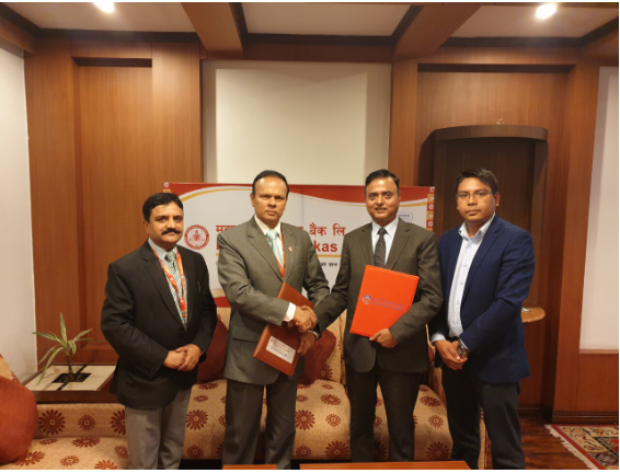 एभरेष्ट इन्स्योरेन्स र महालक्ष्मी विकास बैंक बीच बीमा सेवा सम्झौता