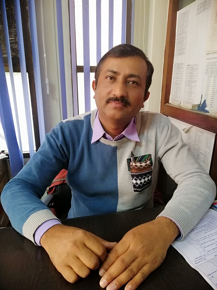 चित्रकार पेशा छाडेर अभिकर्ता बने : कृष्ण प्रसाद आचार्य