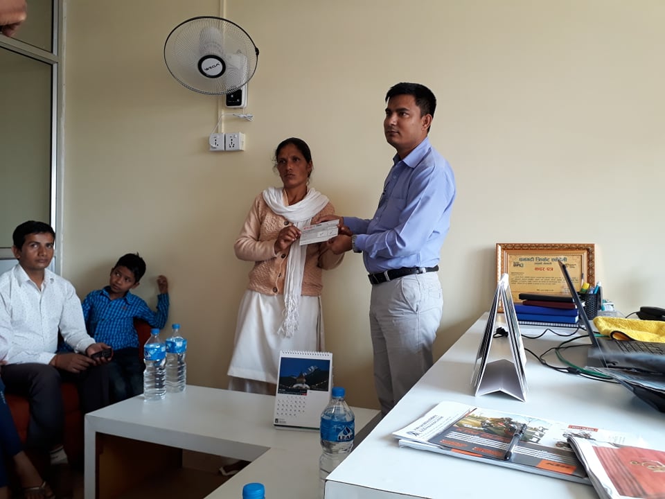 अजोड इन्स्योरेन्स द्धारा बीमा रकम हस्तान्तरण