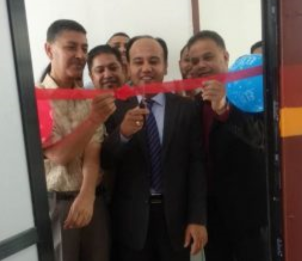 स्वयम्भु र बुटवलको ट्राफिक चोकमा सिद्धार्थ इन्स्योरेन्सको नयाँ शाखा