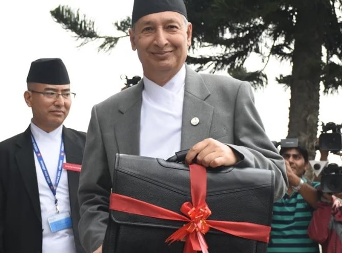 कहिल्यै पुरा भएन बीमा समितिका यी माग ,कसरी बढ्ला बीमाको दायरा