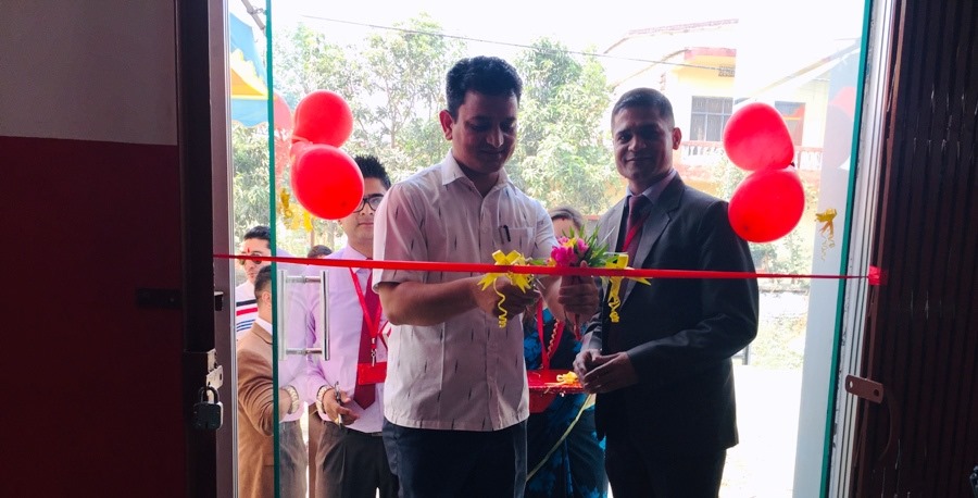 हसनपुरमा प्रभु बैंकको एक्स्टेन्सन काउण्टर