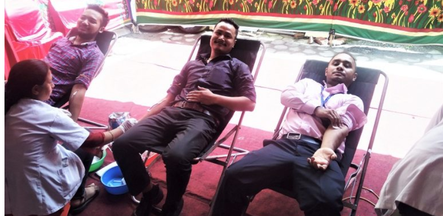 देवः विकास बैंकद्धारा रक्तदान कार्यक्रम सम्पन्न