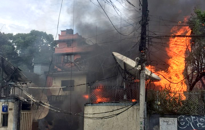 बालुवाटारको आगलागी नियन्त्रणमा, क्षतिको विवरण संकलन हुँदै