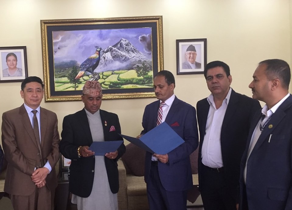 लुम्बिनी विकास बैंकका नव नियुक्त अध्यक्ष रिजालद्धारा सपथ ग्रहण