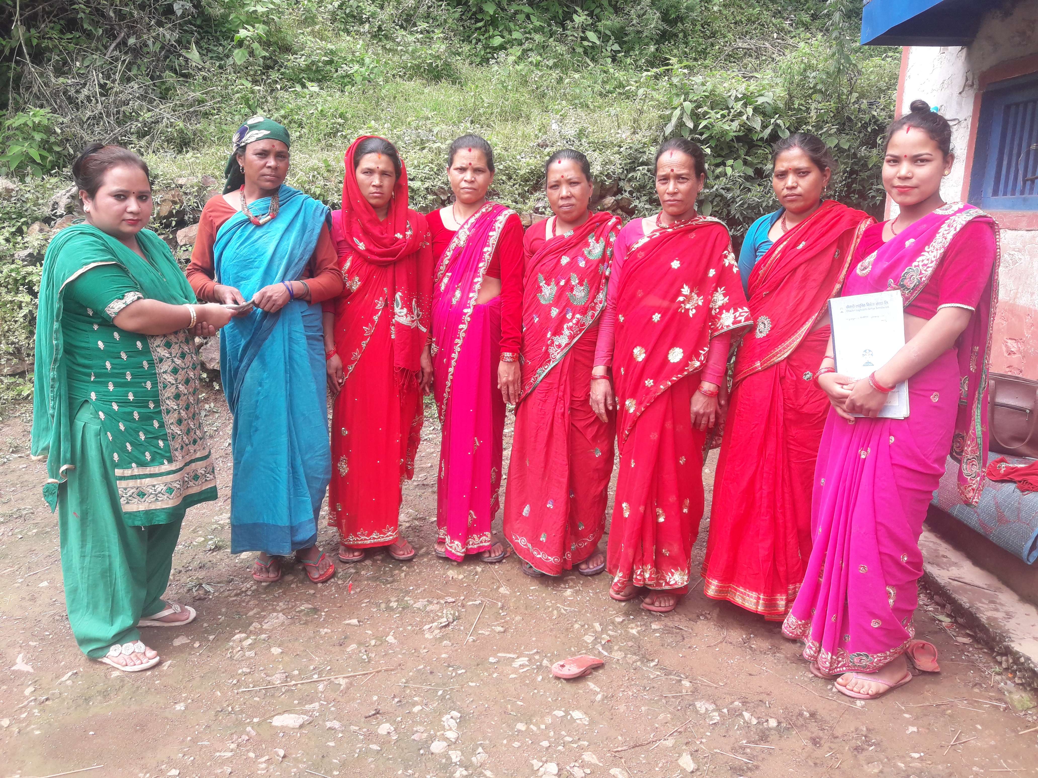 चौतारी लघुवित्तद्धारा १२ हजार काज क्रिया खर्च रकम हस्तान्तरण