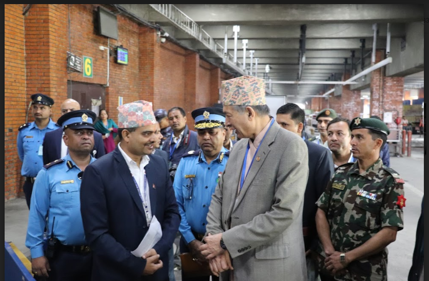 राजस्व प्रशासनमा पारदर्शीता कायम गरी कार्य सम्पादन गर्न अर्थमन्त्रीको निर्देशन