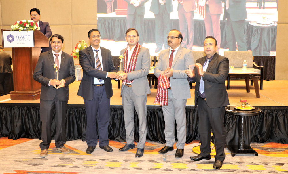 एलआईसी नेपालको अभिकर्ता राष्ट्रिय सम्मेलन सम्पन्न, उत्कृष्ट अभिकर्ता पुरस्कृत