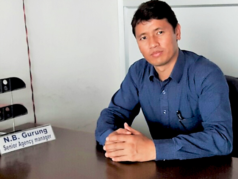 १० वर्ष विदेश बसे नेपाल फर्केर बीमा क्षेत्रमा रमाउँदैछु