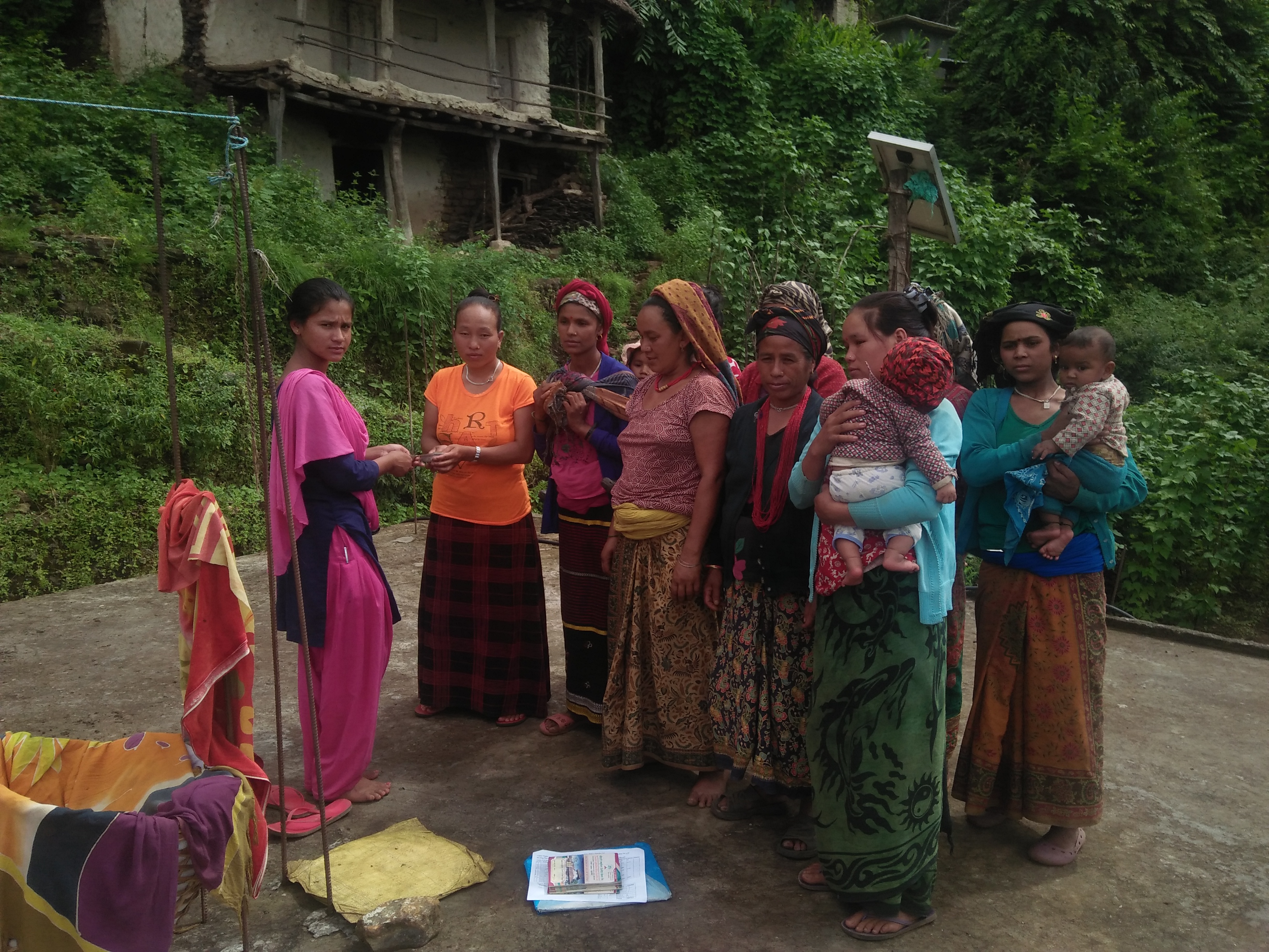 चौतारी लघुवित्तद्धारा सुत्केरी सुविधा खर्च बापतको रकम हस्तान्तरण