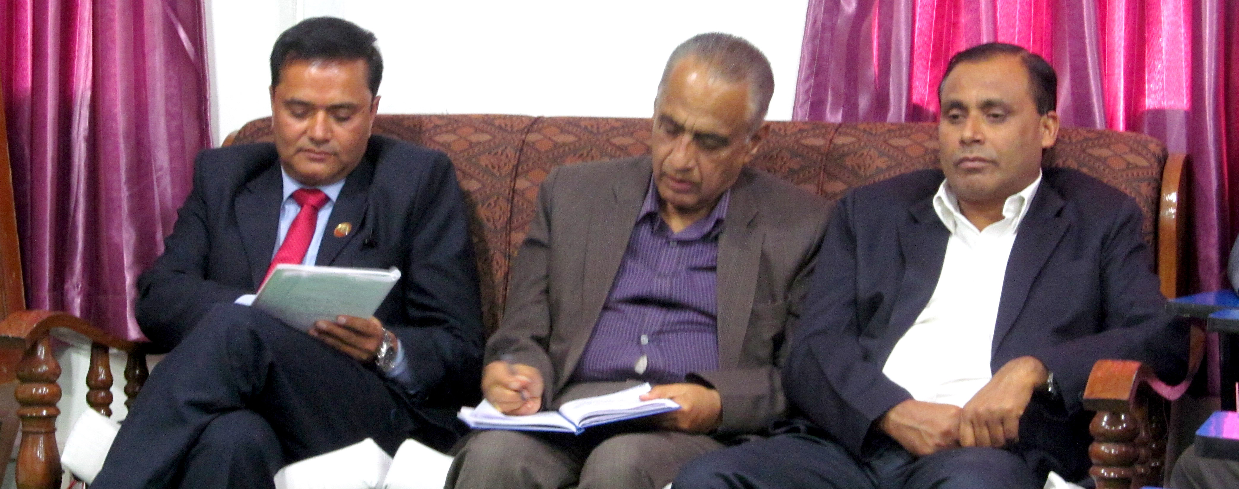 बडा दशैंको शुभकामना दिँदै बीमा समितिका अध्यक्ष चापागाँईले भने, ‘लक्ष्य: ग्रोथ र गुड गभर्नेन्स’