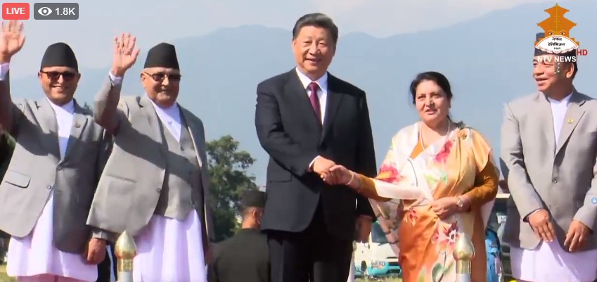 चिनियाँ राष्ट्रपति सी स्वदेश फिर्ता, विमानस्थलमा राष्ट्रपति भण्डारीद्वारा बिदाई