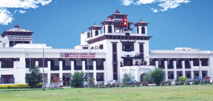 उपनिर्वाचनमा खटिने साढे पाँच हजार कर्मचारीको २० लाखको दुर्घटना बीमा