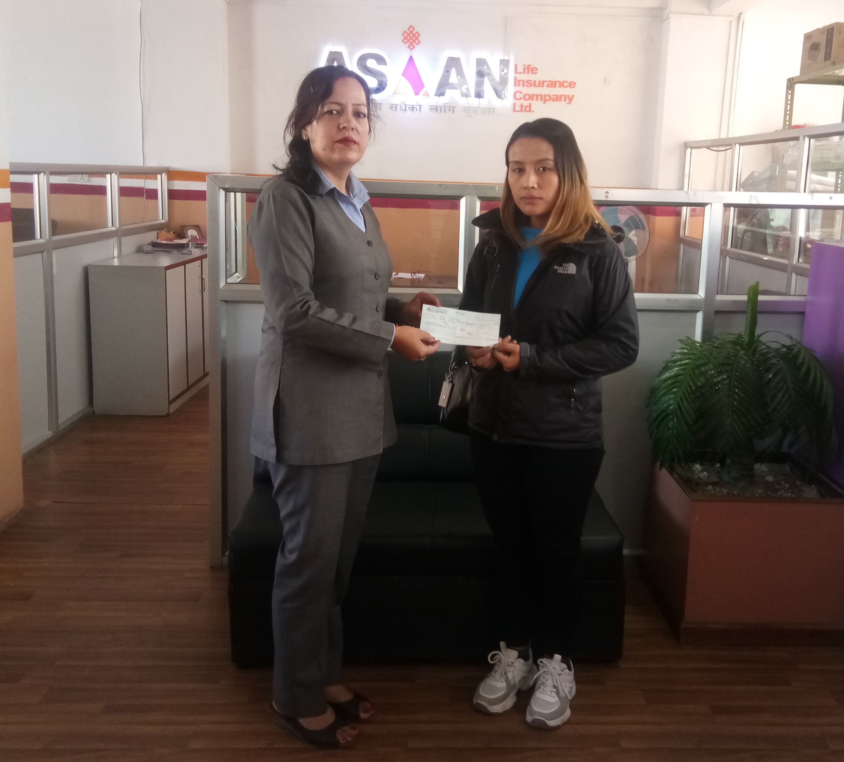 एशियन लाइफद्धारा पाँच लाख ६३ हजार मृत्यु दावी भुक्तानी