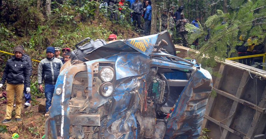 नुवाकोटमा मिनि ट्रक दुघटना, दुईको मृत्यु