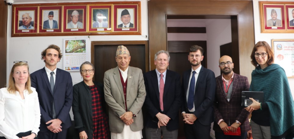 स्वीस टोलीसँग भेट्दै अर्थमन्त्रीले भने, पूर्वाधार विकासमा विदेशी सहयोग जरुरी