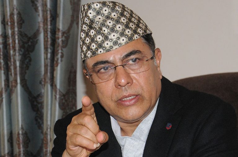 नाफा मात्रै खोज्नेले  बैंक वित्तीय संस्थामा होइन, एकल व्यापार गर्नुस्ः गभर्नर