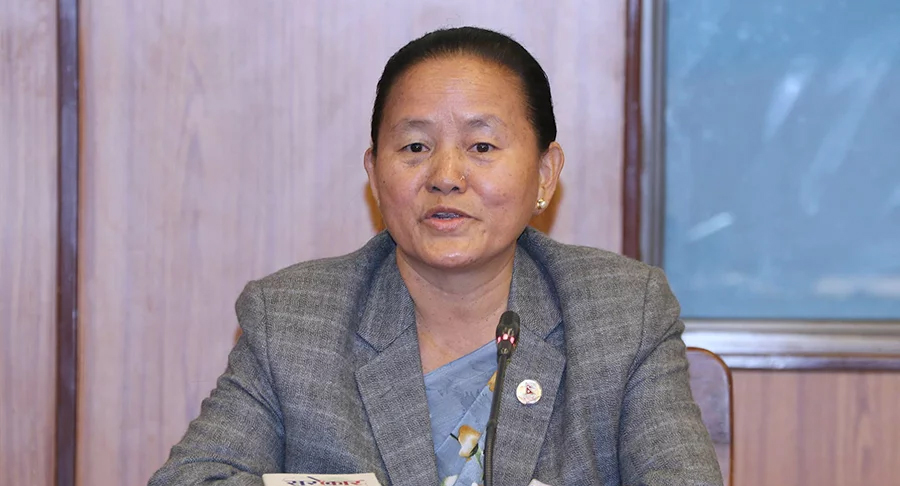 उपसभामुख तुम्वाहाम्फे बनिन् कानुन मन्त्री