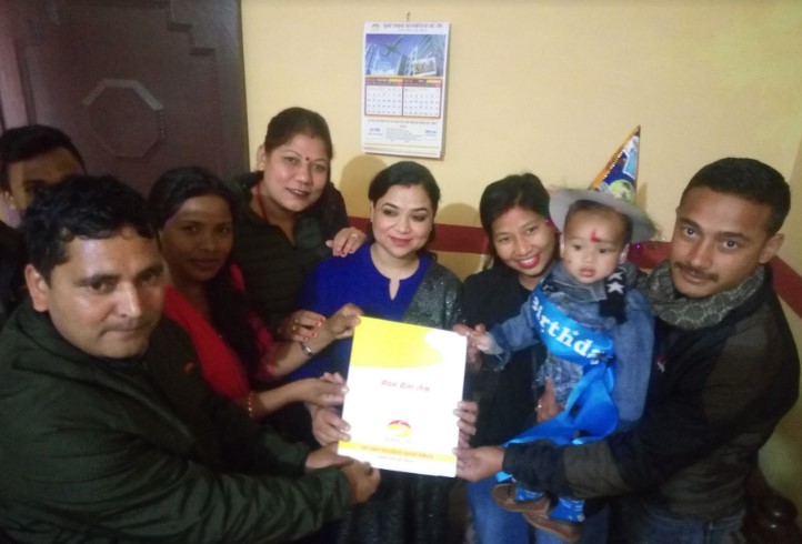 छोराको जन्मदिनमा २० लाखको बीमा पोलिसी उपहार