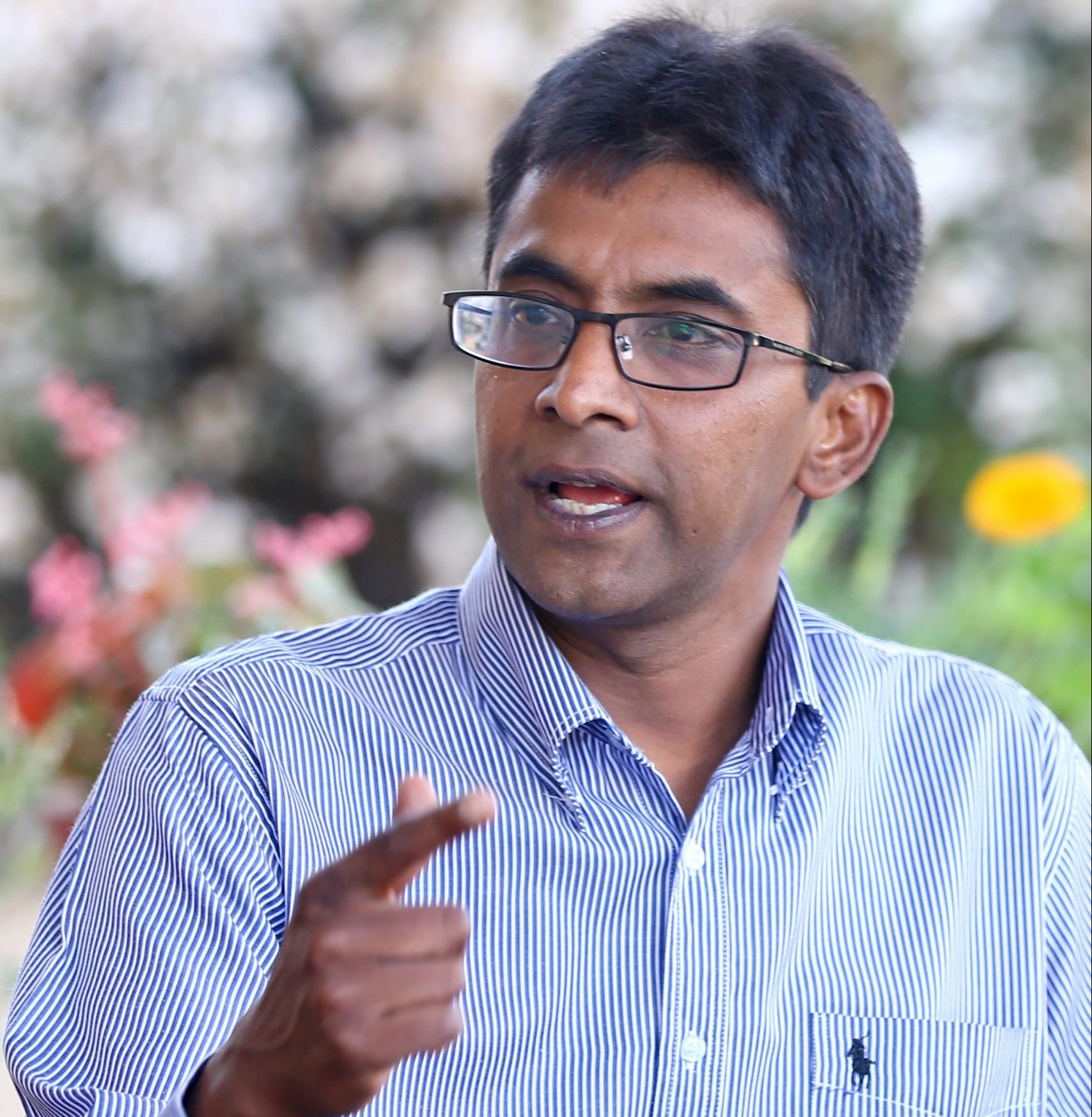 ‘कोभिड १९’ : विश्व अर्थव्यवस्थामा संकटको बाछिटा, नयाँ स्वरुपलाई निम्ता, प्रा.डा.राजिव झाको अनुभव