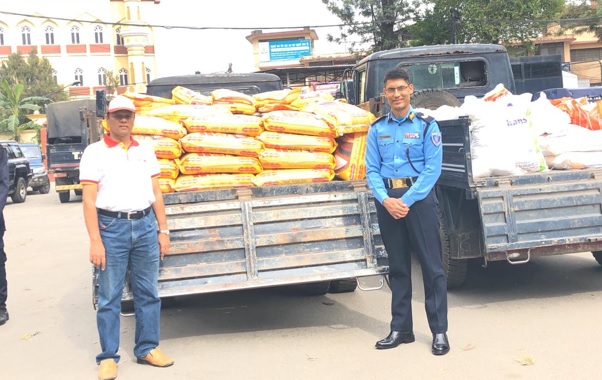 महालक्ष्मी विकास बैंकद्धारा ज्यालादारी श्रमिकहरुलाई खाद्यान्न बितरण