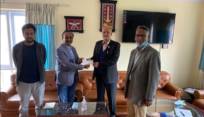 अम्बे स्टीलस्द्वारा कोरोना कोषमा २५ लाख रुपैयाँ सहयोग