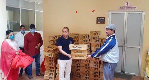 साइन रेसुंगा डेभलपमेन्ट बैंकद्धारा प्यूठान नगरपालिकालाई पीपीई हस्तान्तरण