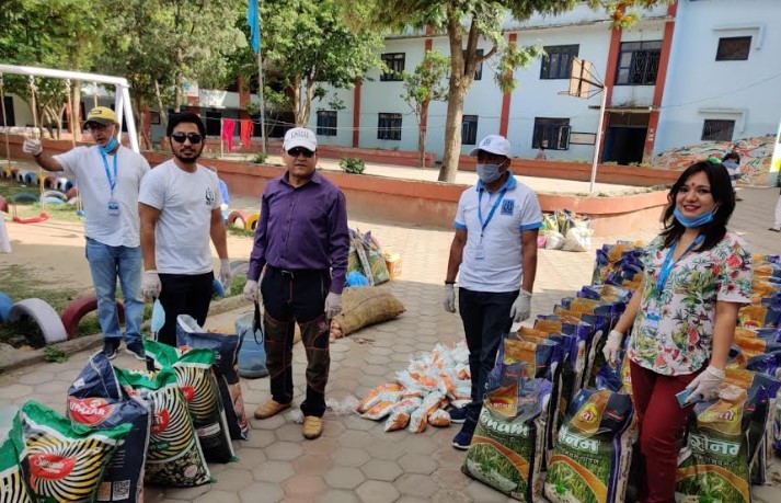 नेको इन्स्योरेन्सद्वारा खाद्यान्न वितरण