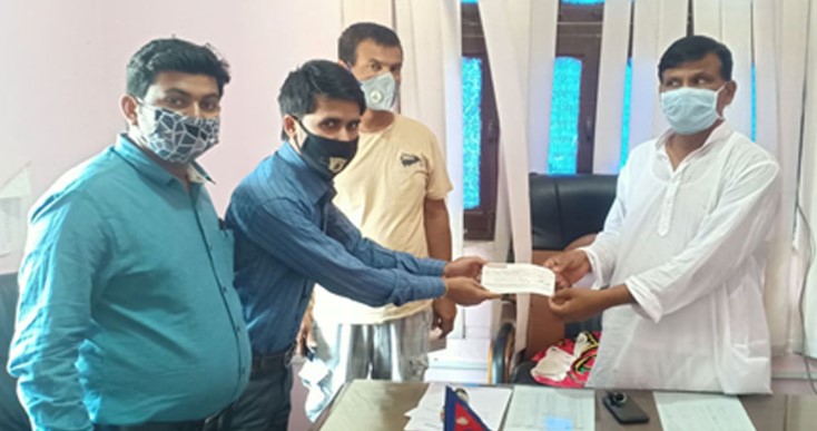 घरेलु लघुवित्तद्धारा रौतहट नगरपालिकालाई आर्थिक सहयोग