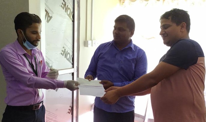 चौतारी लघुवित्तद्धारा कोरोना कोषमा सहयोग