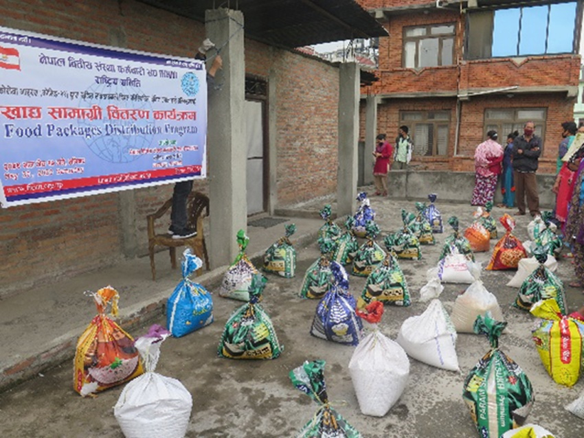वित्तीय संस्था कर्मचारी संघ युवा समितिद्वारा ८२ मजदुरलाई खाद्यान्न सहयोग