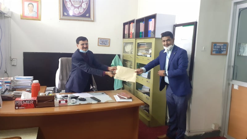 जनक शिक्षा सामाग्री केन्द्रका कर्मचारीको कोरोना बीमा यूनाइटेड इन्स्योरेन्समा