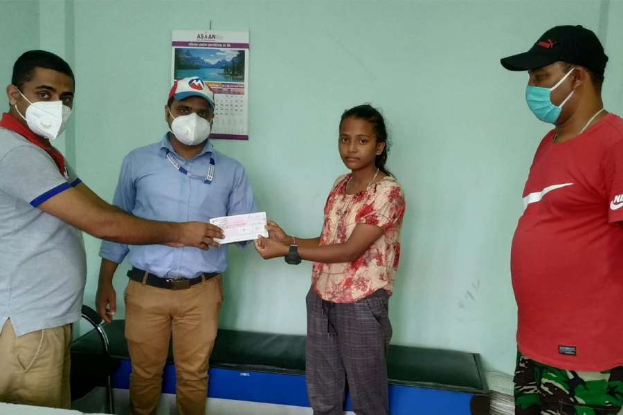 मुक्तिनाथ बैंकद्वारा साँवा ब्याज रकम ऋणिका परिवारलाई फिर्ता