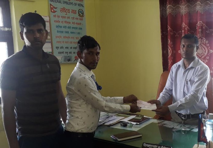 घरेलु लघुवित्तले गर्यो पोखरिया नगरपालिकालाई आर्थिक सहयोग