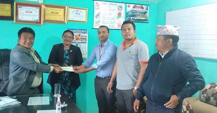 लक्ष्मी लघुवित्तद्धारा कोरोना कोषमा आर्थिक सहयोग