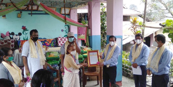 आरएमडीसी लघुवित्तद्धारा आश्रमलाई राहत वितरण