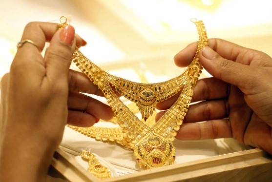 पाँच सय रुपैयाँले घट्यो सुनको मूल्य