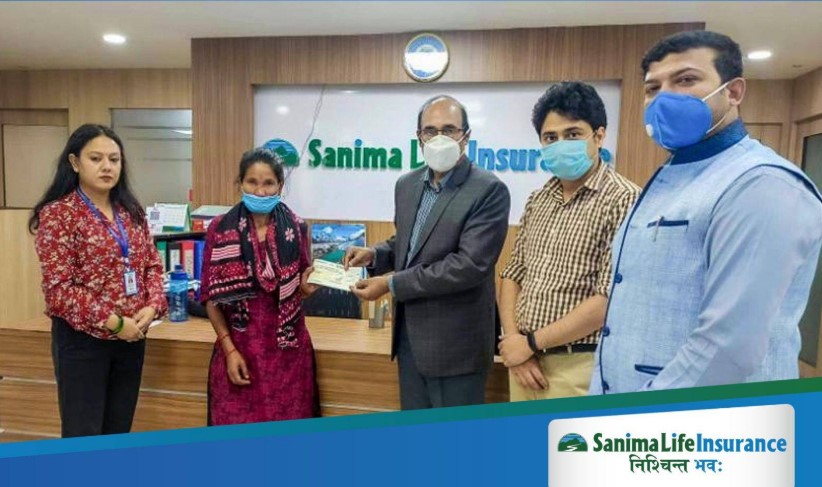 सानिमा लाइफद्धारा मृतकको परिवारलाई बीमा दाबी भुक्तानी