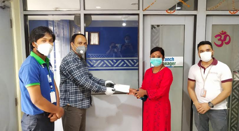 बैंक अफ काठमाडौंमा मुद्दति खाता खोलेकी सुभद्रालाई सिद्धार्थ इन्स्योरेन्सद्वारा एक लाख दावी भुक्तानी