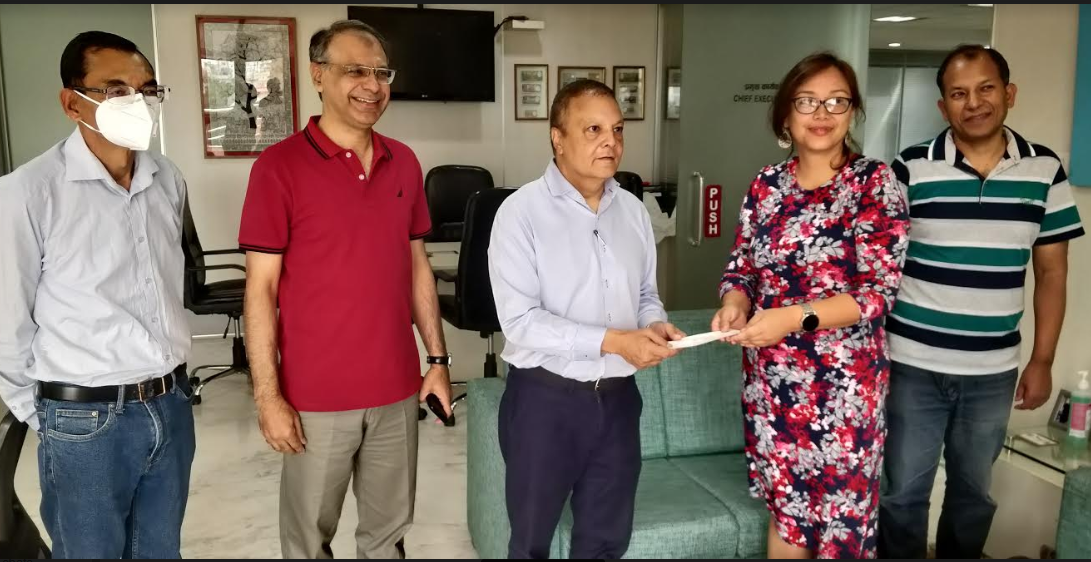 हिमालयन बैंकद्धारा टिच फर नेपाललाई आर्थिक सहयोग