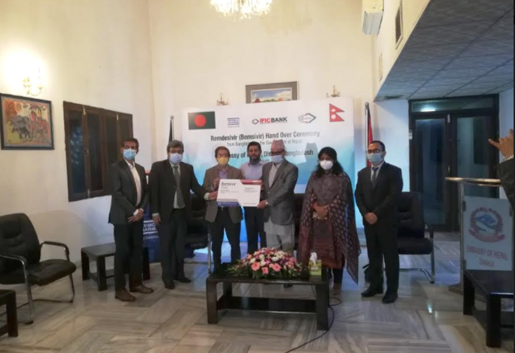 नेपाल बंगलादेश बैंकद्धारा दुई करोड २५ लाख रुपैयाँ बराबरको औषधि सहयोग