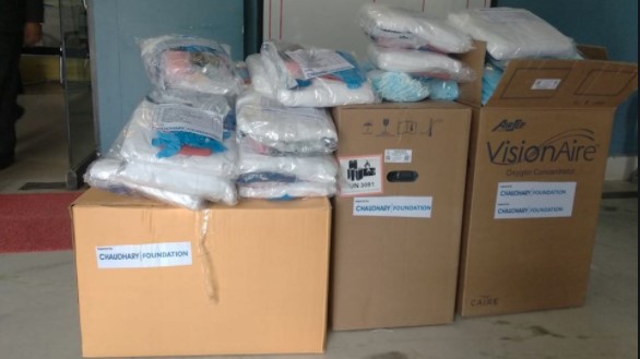 चिनले प्रदान गर्यो सिन्धुपाल्चोक जिल्लालाई स्वास्थ्य सामग्री