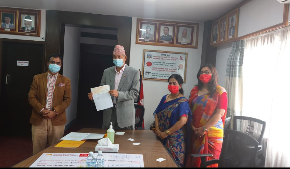 कोरोना रोकथाम तथा नियन्त्रण कोषमा दुई बैंकको २ करोड १८ लाख रुपैयाँ सहयोग