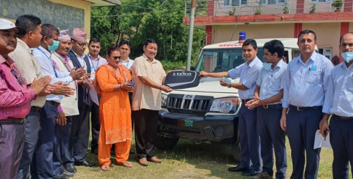 सूर्या नेपालले शुक्लागण्डकी नगरपालिकालाई गर्यो एम्बुलेन्स सहयोग