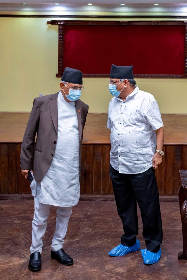 ज्ञवाली र पौडेले मध्येबाट अर्थमन्त्री बन्ने लगभग निश्चित, मन्त्रिपरिषद् पुनर्गठनबारे छलफल सुरु