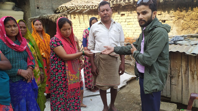आरम्भ चौतारी लघुवित्तद्धारा मृतकको परिवारलाई बीमा वापतको रकम हस्तान्तरण