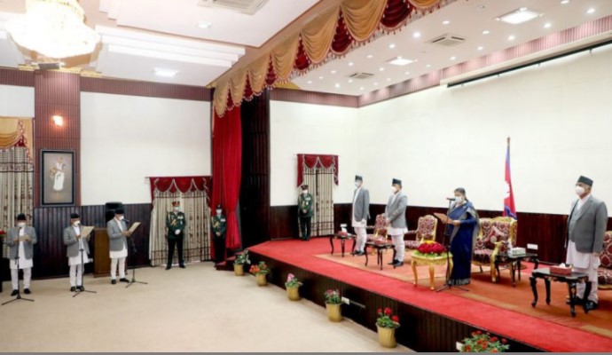 अर्थमन्त्री पौडेलसहित तीन मन्त्रीद्वारा शपथ